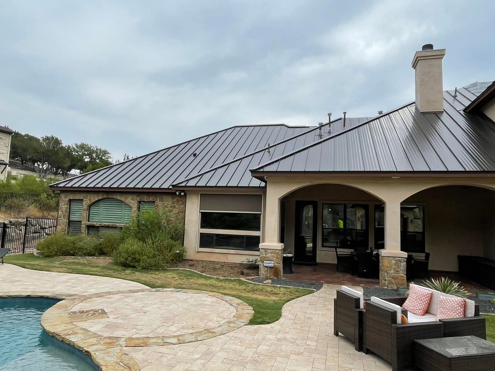 Roofing work by Superior Contracting LLC
